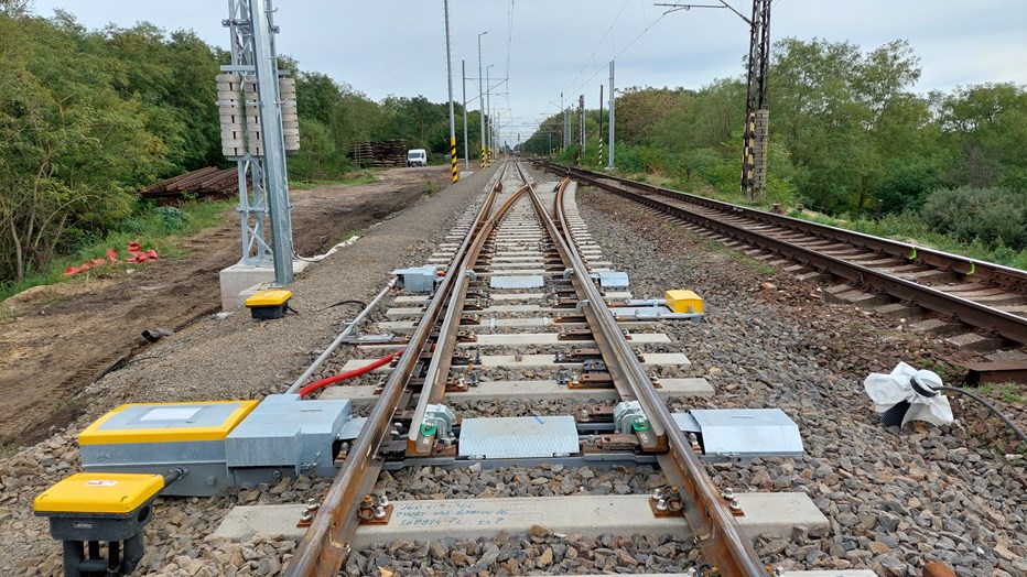 Železničná trať v Dvoroch nad Žitavou Železničná trať v Dvoroch nad Žitavou