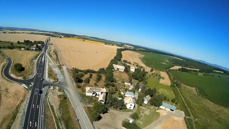 Rekonštrukcia komunikácie pri Ružovej Osade (1) Rekonštrukcia komunikácie pri Ružovej Osade (1)