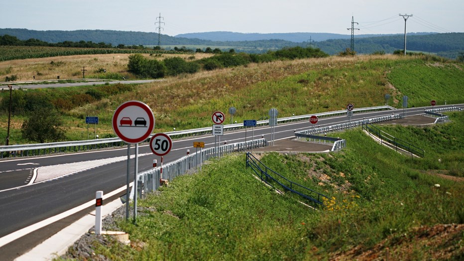 Rekonštrukcia komunikácie pri Ružovej Osade (5) Rekonštrukcia komunikácie pri Ružovej Osade (5)