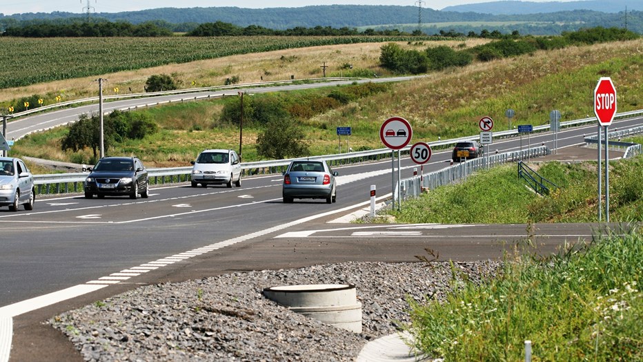 Rekonštrukcia komunikácie pri Ružovej Osade (6) Rekonštrukcia komunikácie pri Ružovej Osade (6)
