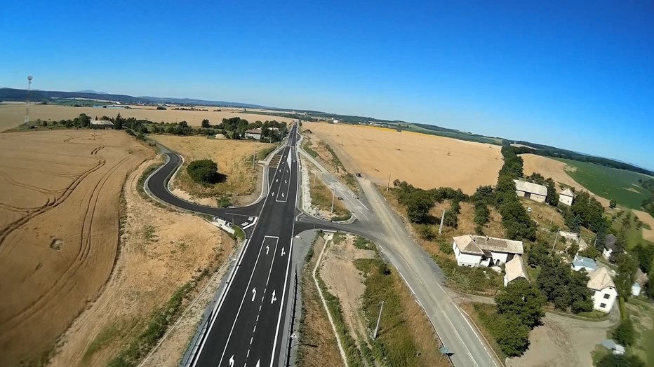 Rekonštrukcia komunikácie pri Ružovej Osade (3) Rekonštrukcia komunikácie pri Ružovej Osade (3)