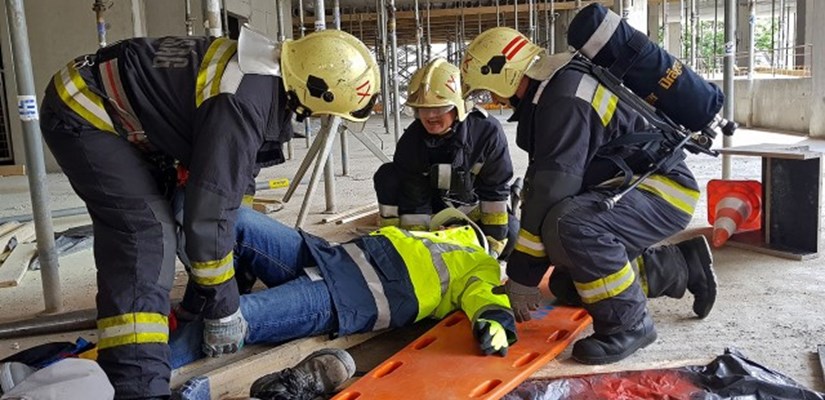 Nácvik prvej pomoci počas Týždňa bezpečnosti Nácvik prvej pomoci počas Týždňa bezpečnosti