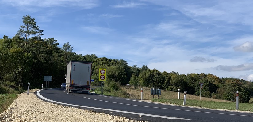 Cesta medzi Novým Mestom nad Váhom a Myjavou po ročnej rekonštrukcii už slúži motoristom