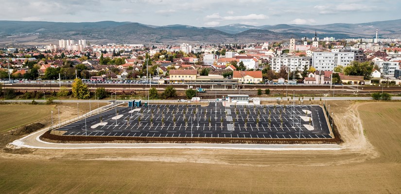Záchytné parkovisku v Pezinku Záchytné parkovisku v Pezinku
